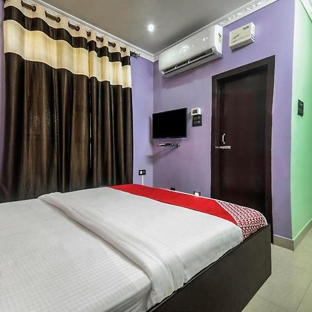 Oyo 13927 Green View Guest House Dispur Exterior foto