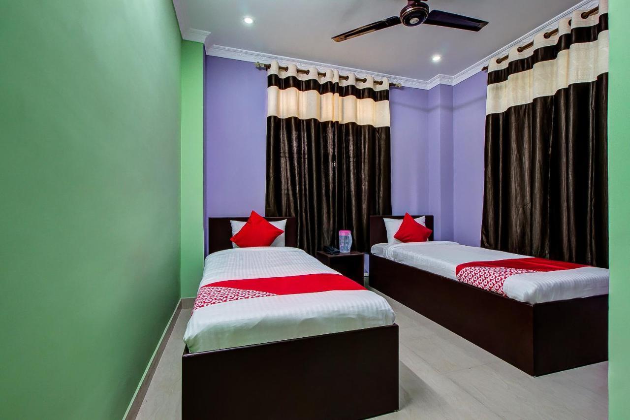 Oyo 13927 Green View Guest House Dispur Exterior foto
